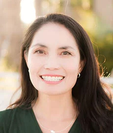 Cindy N Brayer, DMD Cosmetic and General Dentist Having practiced since 1999, Cindy Brayer, DMD, PA, practices at Creating Smiles Dental located in St. Petersburg, Florida.